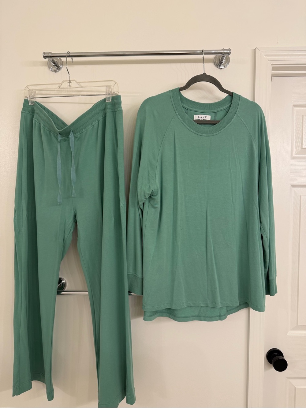 LAKE Relax Pants Set in Boxwood